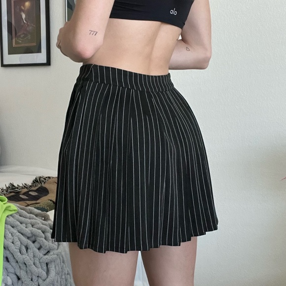 PrettyLittleThing Dresses & Skirts - PLT Pinstripe Skirt 🖤
